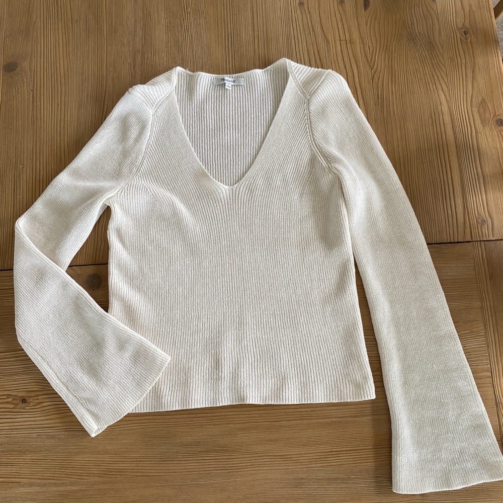 Madewell Cream Ribbed bell Sleeve Knit sweater.size small